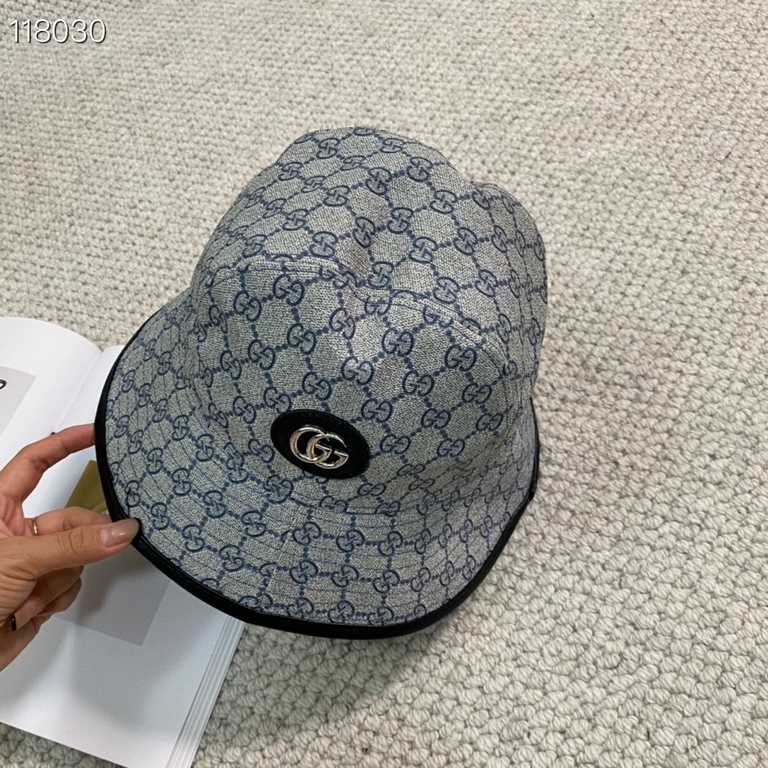 GUCCI Gucci Fisherman's HatOne of the hottest of the recent past, with a great texture that