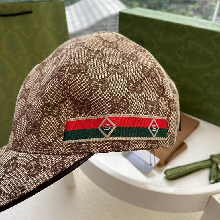 With box cloth bag, Gucci (Gucci) latest original single baseball cap, double G webbing. Counter 11 open mold customized, the highest version, the original canvas material   head cowhide, lightweight and breathable! In-k