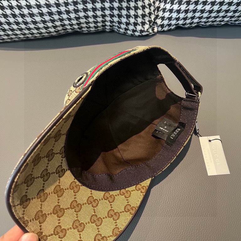 With box bag, Gucci (Gucci) classic original single baseball cap, steel buckle models, 11 open mold customized, the original canvas material   head layer cowhide, full of British, the quality is superb! Cotton lining, ba