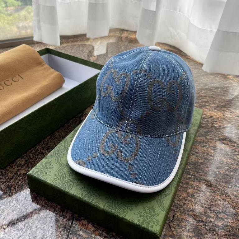 With packaging cloth bag, Gucci Gucci new original single baseball cap, large double G, counter 11 open mold ordering, perfect pair of flowers, the original canvas fabric   head layer cowhide, lightweight and breathable!