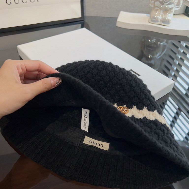 Special  Gucci Gucci   knitted hat women's fall and winter color clashing show face small knitted fisherman hat tide Korean version of the hundred matching woolen basin hat can be folded