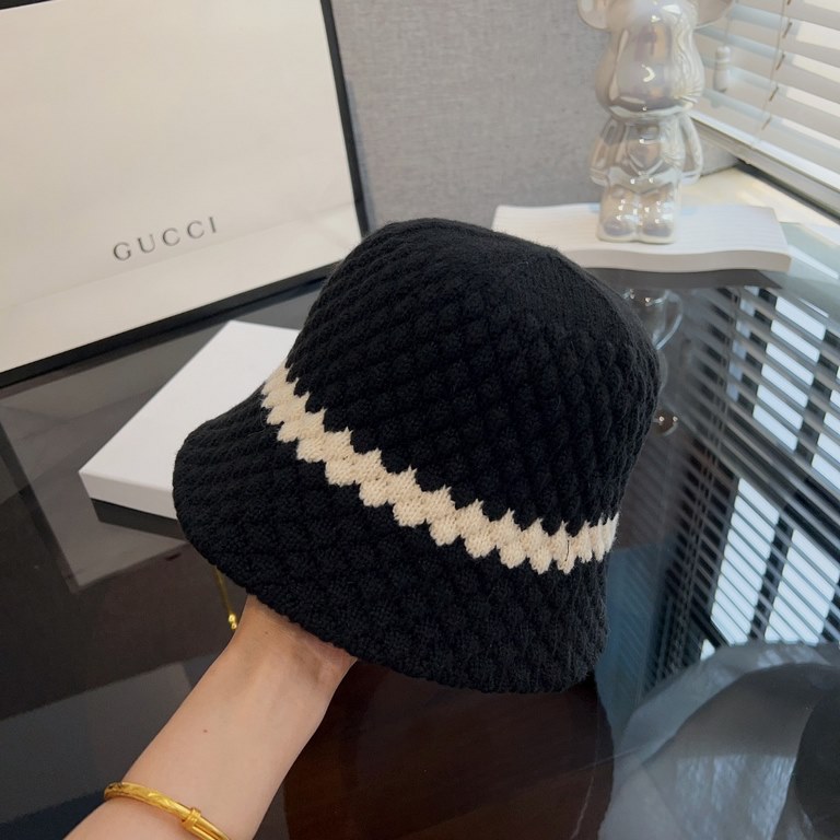 Special  Gucci Gucci   knitted hat women's fall and winter color clashing show face small knitted fisherman hat tide Korean version of the hundred matching woolen basin hat can be folded