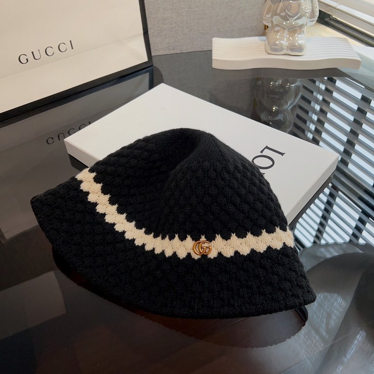 Special  Gucci Gucci   knitted hat women's fall and winter color clashing show face small knitted fisherman hat tide Korean version of the hundred matching woolen basin hat can be folded