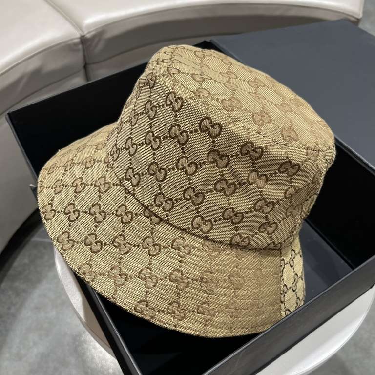 Gucci Gucci classic original single fisherman's hat, exquisite pure and also grungy very feeling, cool and stylish, counter out of stock popular, the quality is superb!