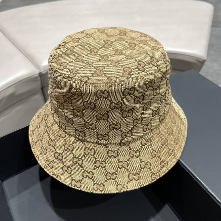 Gucci Gucci classic original single fisherman's hat, exquisite pure and also grungy very feeling, cool and stylish, counter out of stock popular, the quality is superb!