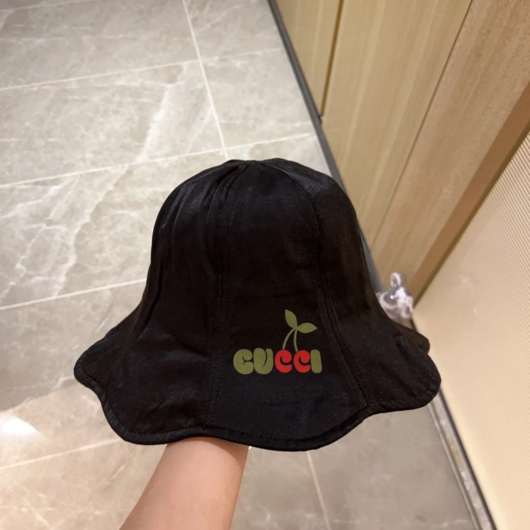 with dust bag [GUCCI Gucci] 2023 spring and summer wave brim waterproof slip material fisherman's hat, the big brand model is super good with, hurry to get!