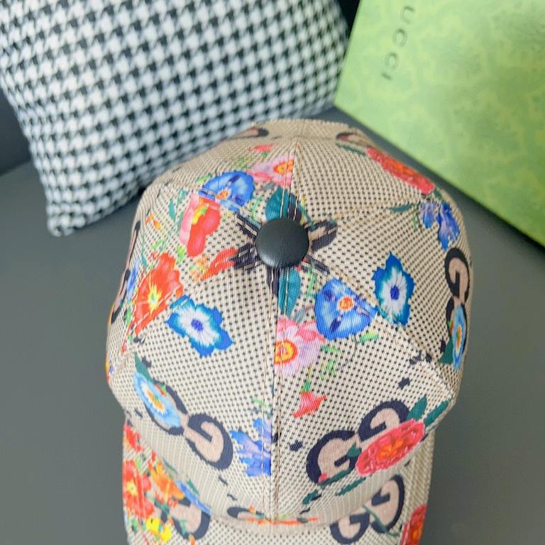 Gucci Gucci Baseball Caps, Gucci Gucci Baseball Caps.With packaging cloth bag, Gucci Gucci new original single baseball cap, crushed flowers large double G, counter 11 open mold ordering, perfect pair of flowers, origina