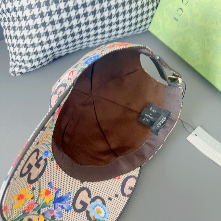 Gucci Gucci Baseball Caps, Gucci Gucci Baseball Caps.With packaging cloth bag, Gucci Gucci new original single baseball cap, crushed flowers large double G, counter 11 open mold ordering, perfect pair of flowers, origina