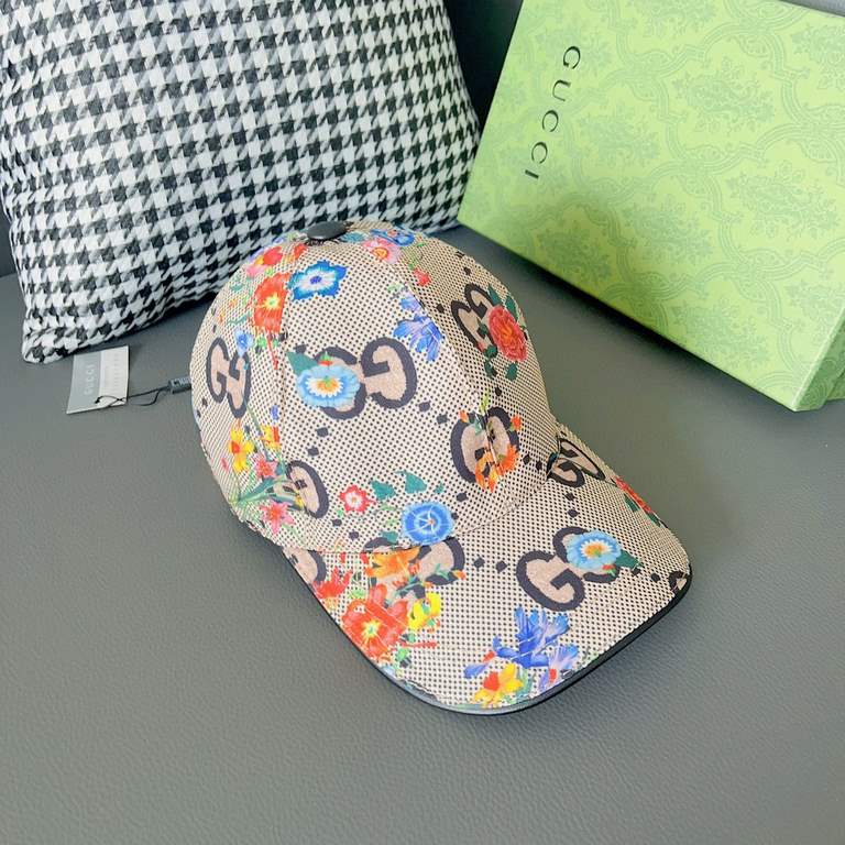 Gucci Gucci Baseball Caps, Gucci Gucci Baseball Caps.With packaging cloth bag, Gucci Gucci new original single baseball cap, crushed flowers large double G, counter 11 open mold ordering, perfect pair of flowers, origina