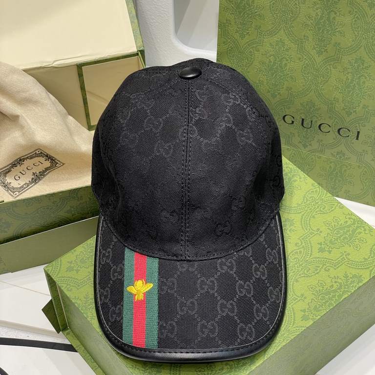 Gucci (Gucci) classic original single baseball cap     counter 11 open mold customized, the highest version, the original canvas material   head layer cowhide, cotton lining, light and breathable! In-kind shooting, four 