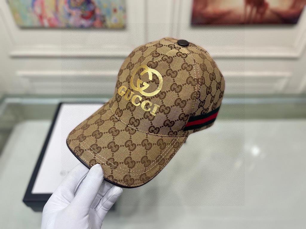 Gucci baseball cap.With box cloth bag, Gucci (Gucci) original single baseball cap, hot stamping double G, 11 open mold customized, the highest version, the original canvas material   head layer cowhide, cotton lining, li