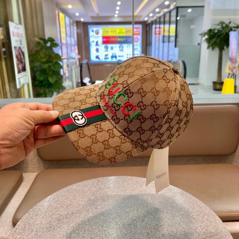 Gucci GUCCI 2023 early spring new original single baseball cap, the original single quality fire attack The craft is very exquisite High-grade atmosphere! Low-key luxury, easy to carry!