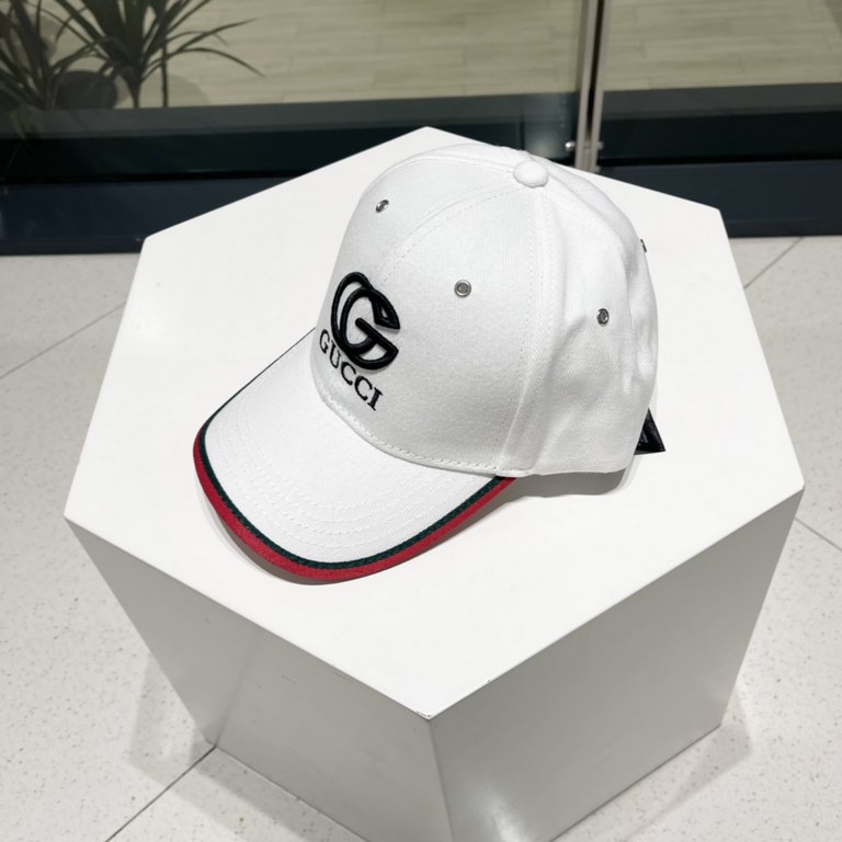 Gucci Gucci new original single baseball cap, exquisite pure also grungy very feel, cool and stylish, counter out of stock popular, the quality is superb!