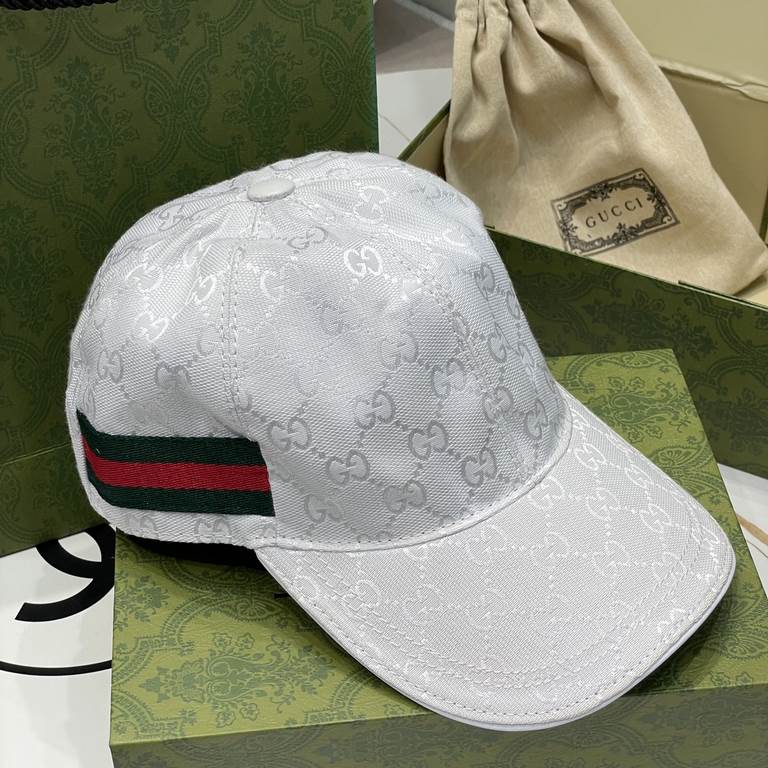 Gucci (Gucci) classic original single baseball cap     counter 11 open mold customized, the highest version, the original canvas material   head layer cowhide, cotton lining, lightweight and breathable! In-kind shooting,