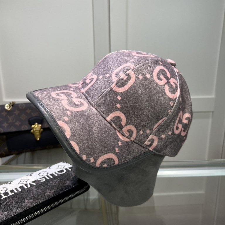 The  Gucci Gucci New Original Baseball Cap is lightweight and breathable! Base head circumference 56, patch adjustable.