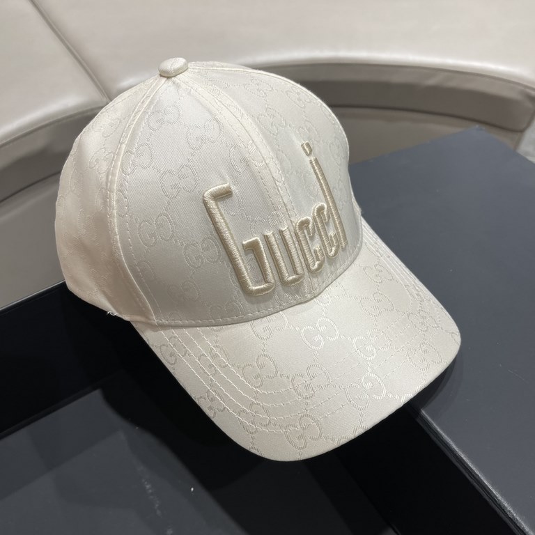 [GUCCI Gucci embroidered baseball cap  , counter new simple and very trendy! Casual sports models, classic production, super good with clothes!