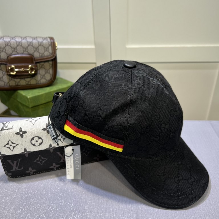 Gucci (Gucci) classic original single baseball cap     counter 11 open mold ordering, the highest version, the original canvas material   head layer cowhide, cotton lining, light and breathable! In-kind shooting, four se