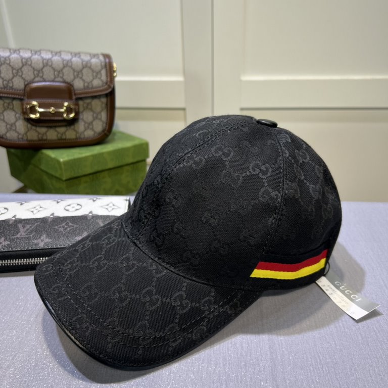 Gucci (Gucci) classic original single baseball cap     counter 11 open mold ordering, the highest version, the original canvas material   head layer cowhide, cotton lining, light and breathable! In-kind shooting, four se