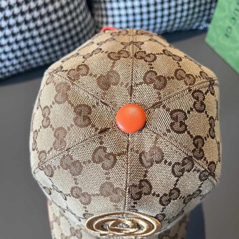 Gucci (Gucci) new original single baseball cap.With box cloth bag, Gucci (Gucci) new original single baseball cap, GUCCI embroidery, 11 open mold customized, heavy gold silk embroidery, details comparable to the counter,