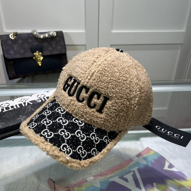 Gucci Gucci new original baseball cap in original canvas, lightweight and breathable! Base head circumference 56, patch adjustable.