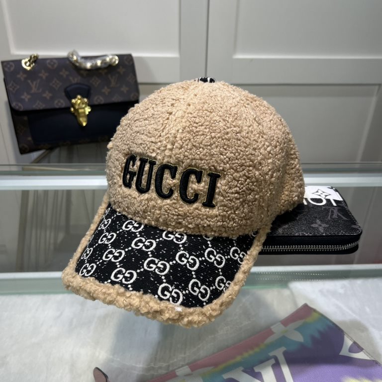 Gucci Gucci new original baseball cap in original canvas, lightweight and breathable! Base head circumference 56, patch adjustable.