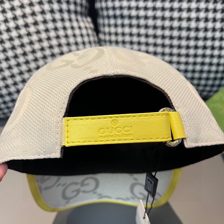 With packaging cloth bag, Gucci Gucci new original single baseball cap, candy color large double G, counter 11 open mold customized, original canvas fabric   head layer cowhide, lightweight and breathable! Basic head cir