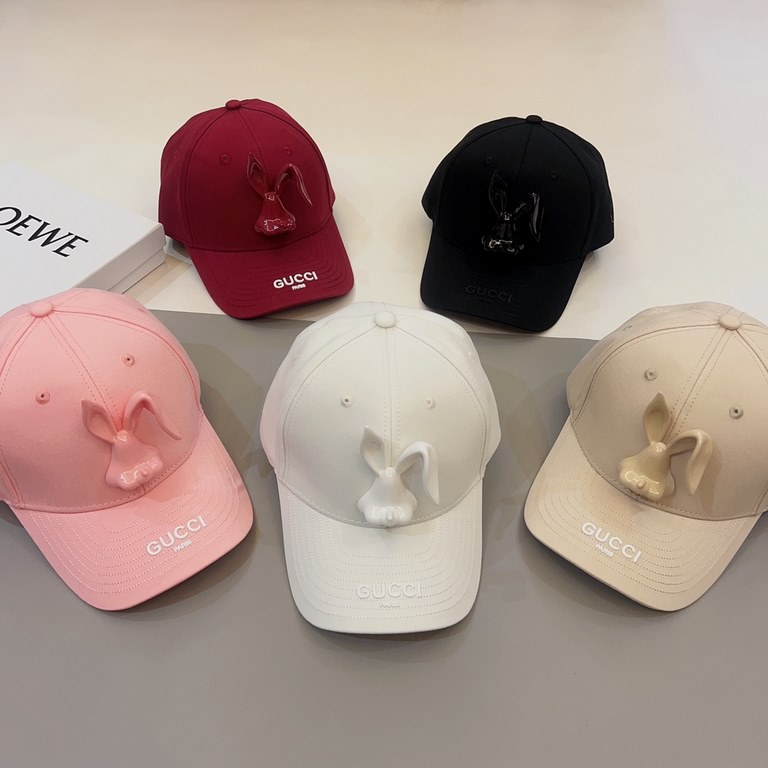 Gucci Gucci   Year of the Rabbit Limited   2023 new rabbit baseball capShow face small, hard top feel super good, fashion personality   duck tongue cap