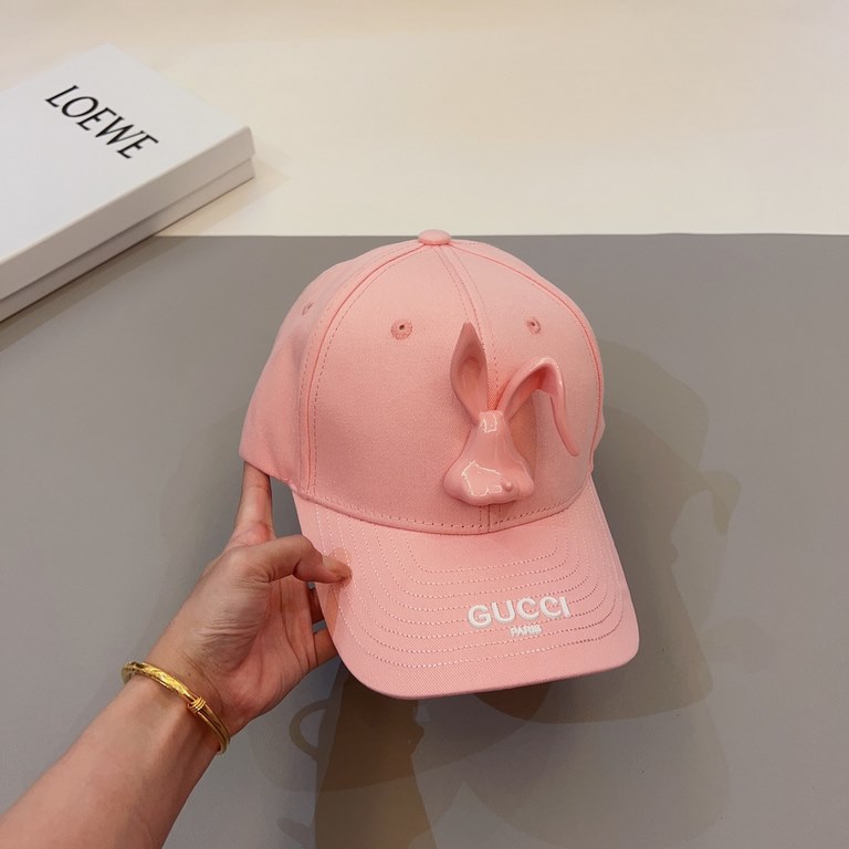 Gucci Gucci   Year of the Rabbit Limited   2023 new rabbit baseball capShow face small, hard top feel super good, fashion personality   duck tongue cap