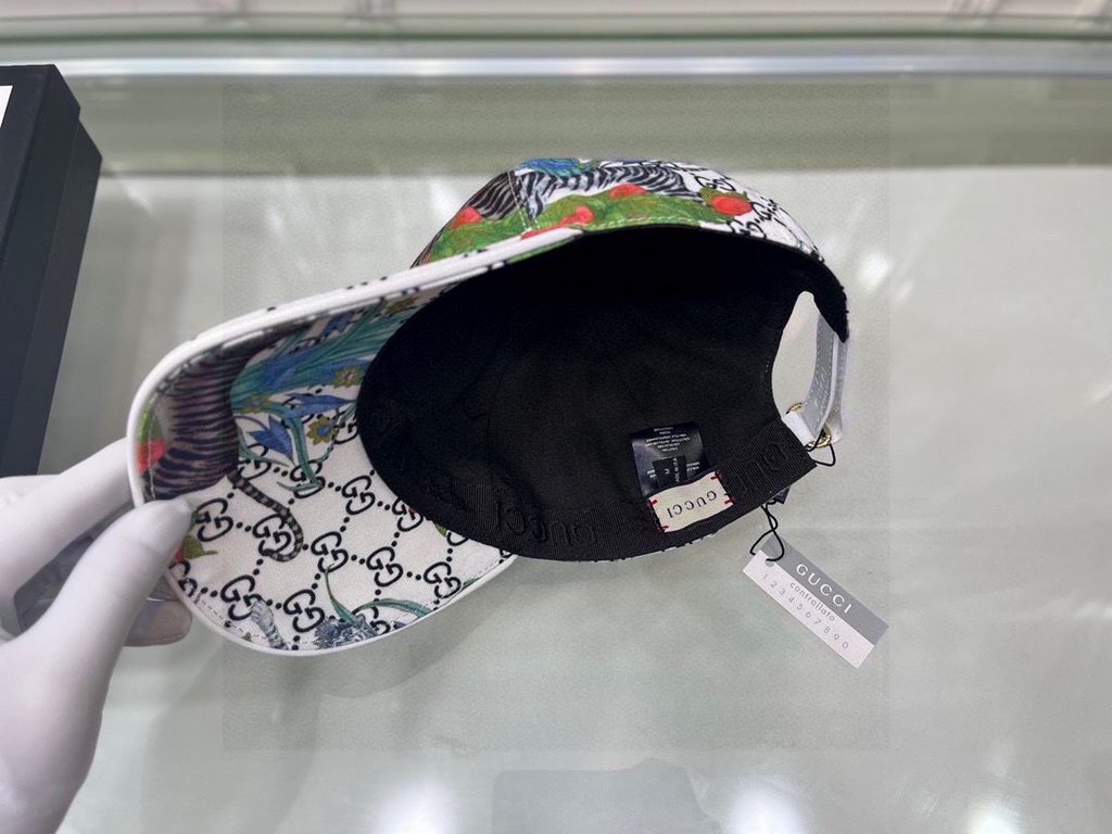 With box cloth bag, Gucci (Gucci) new original single baseball cap, jungle tiger, counter 11 open mold customized, original canvas material   head layer cowhide, cotton lining, lightweight and breathable! Awesome quality