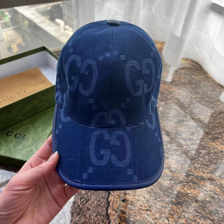 With packaging cloth bag, Gucci Gucci new original single baseball cap, large double G, counter 11 open mold ordering, perfect pair of flowers, the original canvas fabric   head layer cowhide, lightweight and breathable!