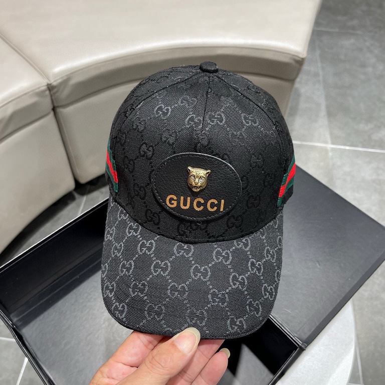 Gucci baseball cap co-branded North Face  GUCCI baseball cap   official website new Gucci baseball cap, original single quality fire attack    Craftsmanship is very exquisite High-grade atmosphere upscale! Low-key luxury