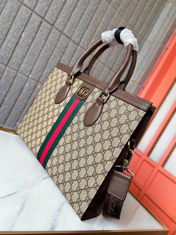 9127 Black Brown  High-end   The new GUCCI Ophidia collection presents a new design briefcase in GG Supreme synthetic canvas, featuring the brand's iconic webbing and double G-shaped hardware. The double handles and deta