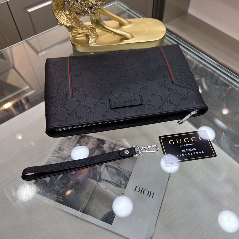 GUCCI Gucci The latest explosion of men's clutch bags, high-end imported double G flower leather Leather grain clear leather luster is excellent, leather feel soft and comfortable    perfect interpretation of the quality