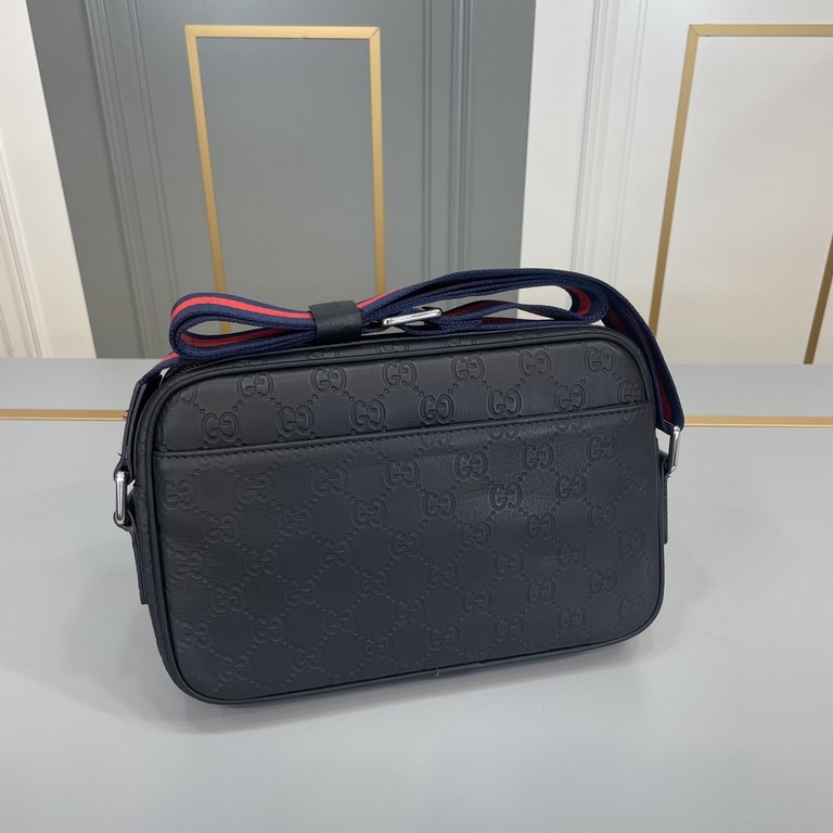 Original single goods [love] Gucci new original single authentic new counter with the same high-end men's casual cross-body bag   workmanship is super refined and elegant. With imported raw materials cowhide counter spec