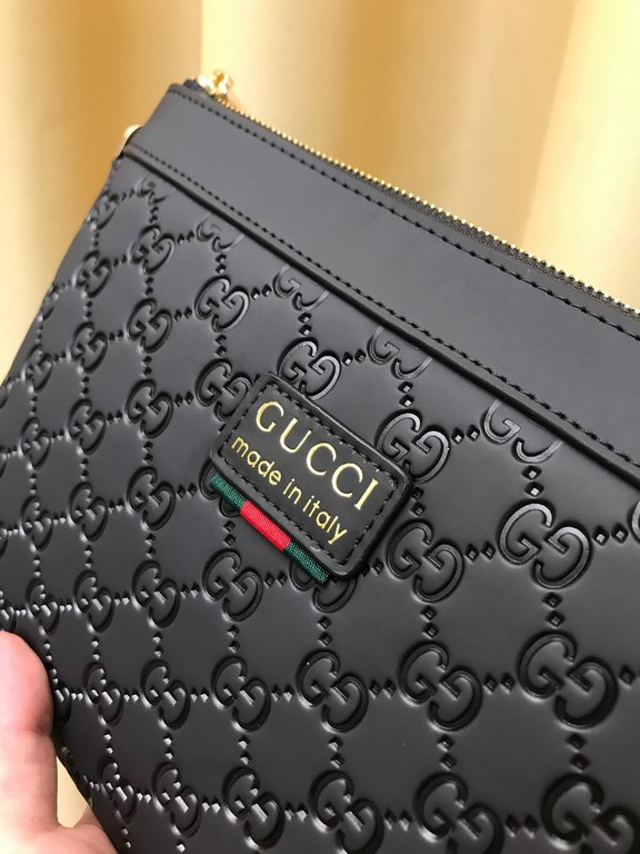 With box (Model 966-5) 2021 Gucci latest men's clutch bag   original quality using imported brushed calf leather Noble hardware Leather is soft and feel awesome quality undoubtedly embossed design style simple atmosphere