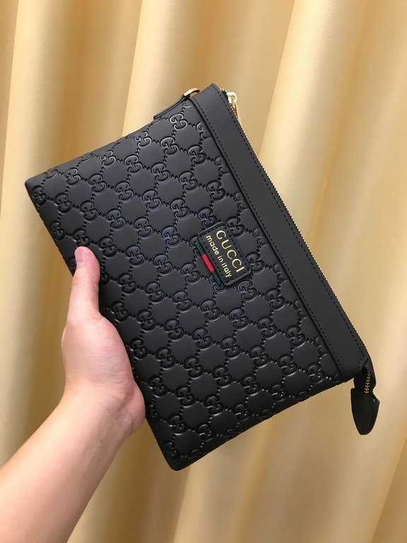 With box (Model 966-5) 2021 Gucci latest men's clutch bag   original quality using imported brushed calf leather Noble hardware Leather is soft and feel awesome quality undoubtedly embossed design style simple atmosphere