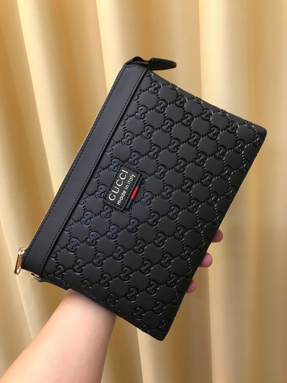 With box (Model 966-5) 2021 Gucci latest men's clutch bag   original quality using imported brushed calf leather Noble hardware Leather is soft and feel awesome quality undoubtedly embossed design style simple atmosphere