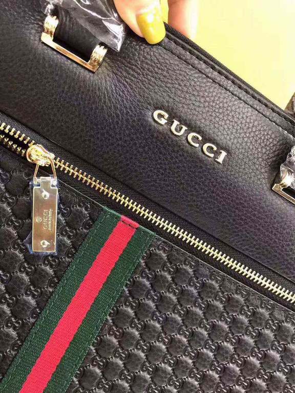 Original GUCCI Model No. 3906-5  This innovative model is full of the signature style for which it is known   With incredibly versatile styles   GuCCI is a great choice for both business and leisure   Built-in iPad compa