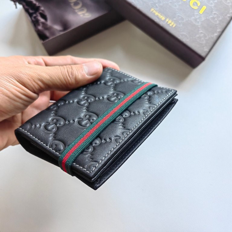 Brand   [pleasant] Gucci business card case original single   Material   [Happy] Imported Original Cowhide Leather  Color   [pleasant] Black.  Size   [pleasant] 10.58