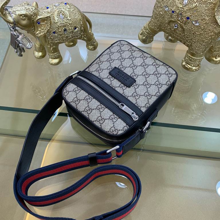 .    The original single official website 6930-5 # top original goods 2020 Gucci GUCCI counter popular models, high-end atmosphere, fashion and taste, the latest top GUCClPⅤC special materials with head layer cowhide, fe