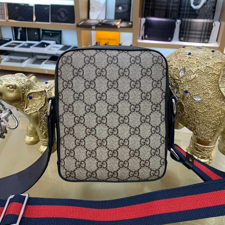 .    The original single official website 6930-5 # top original goods 2020 Gucci GUCCI counter popular models, high-end atmosphere, fashion and taste, the latest top GUCClPⅤC special materials with head layer cowhide, fe