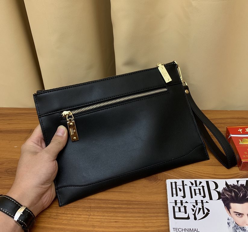 ～   (Model 33084-1) GUCCI super by the popularity of the whole nation   beautiful new color   with the Italian        Italy imported cowhide, the original hardware - the quality of the feel great  ,     only this home, n