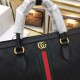 The original official network Model 66493-1 # original single goods [love] Gucci original single authentic new counter with the same high-end men's casual clutch   workmanship super refined and elegant. Equipped with imp