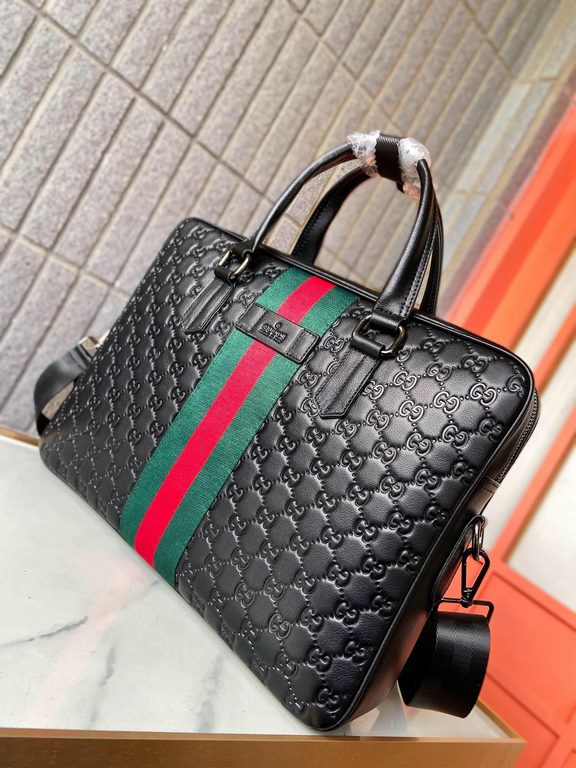 A106-3Gucci Gucci pure cowhide leather briefcase   men's casual handbag computer bag Using exquisite inlay fine work, the classic hundred Physical photography Original original fabric size 39.28.8