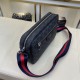 .     The original official website 8004-3 Gucci original single authentic new counter with the same high-end men's casual cross-body bag   workmanship is super refined and elegant. Leather feel soft and comfortable supe