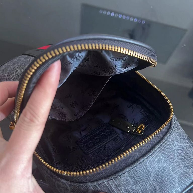 Gucci GUCCI Chest BagSize 18-31-5Counter new    heavy hit replica   original leather replica   leather super soft   super large capacity   customized counter original hardware  smooth zipper    perfect craftsmanship   re