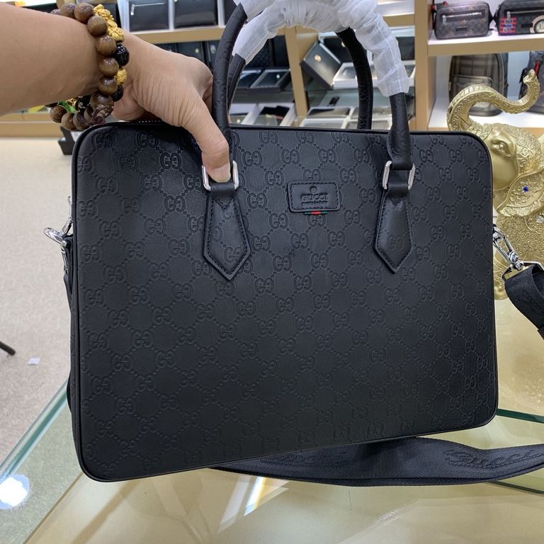 .      The original single official website 6862-1 # top original goods Gucci GUCCI counter popular models, high-end atmosphere, fashion and taste, the latest top GUCCl special head layer cowhide, feel good thickness eno