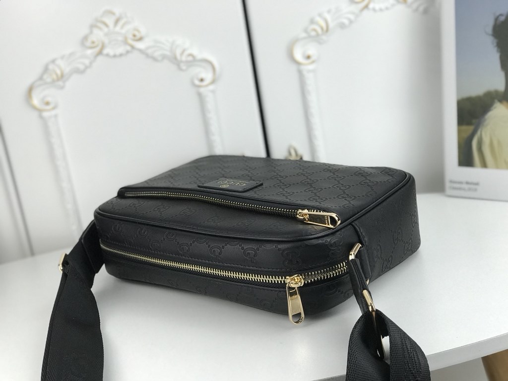 Gucci, Gucci, Gucci, Gucci   counter synchronization men's crossbody bag     the original quality business style, feel absolutely cattle! Imported Taiwan fabrics with head layer cowhide lining with the original special l