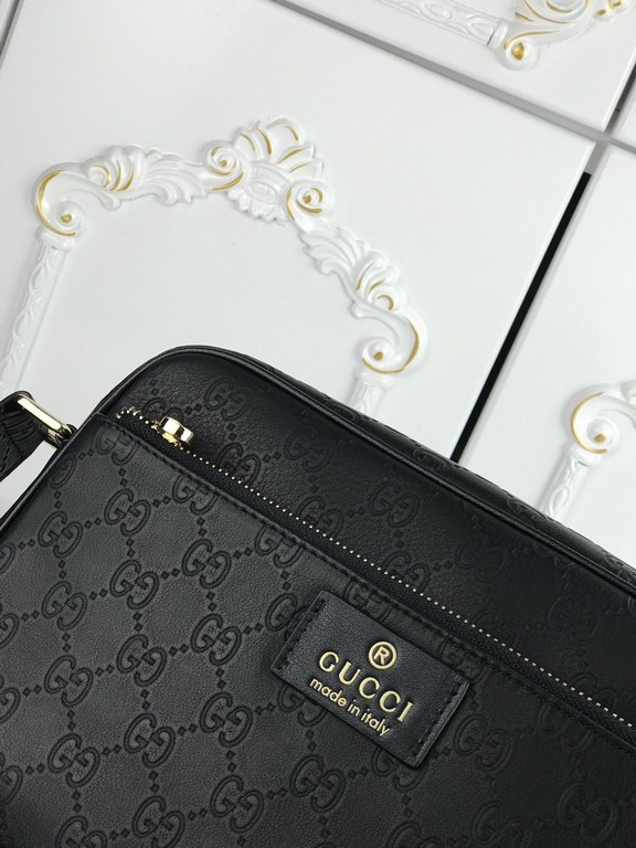 Gucci, Gucci, Gucci, Gucci   counter synchronization men's crossbody bag     the original quality business style, feel absolutely cattle! Imported Taiwan fabrics with head layer cowhide lining with the original special l