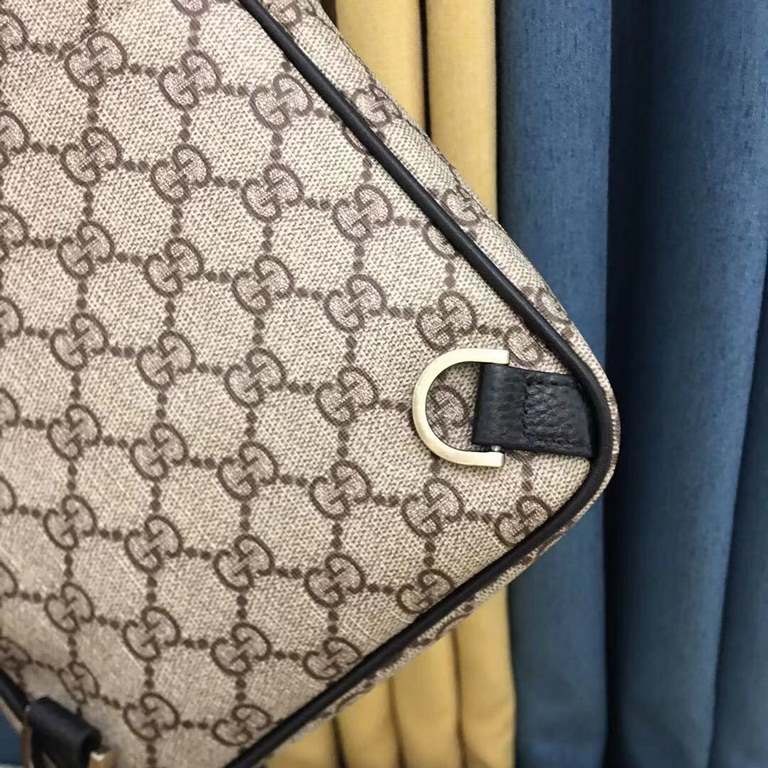 Gucci GUCCI Chest BagSize 18-31-5Counter new    heavy hit replica   original leather replica   leather super soft   super large capacity   customized counter original hardware  smooth zipper    perfect craftsmanship   re